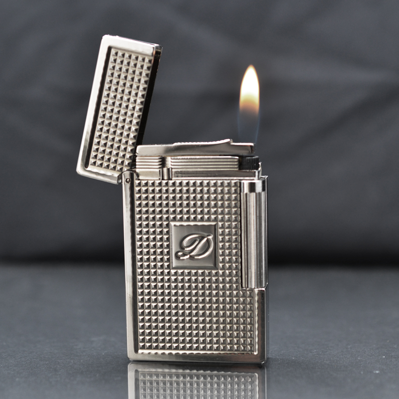 Bật lửa Dupont ô vuông nhỏ màu bạc D136T