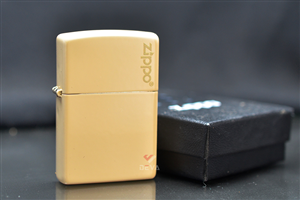 Có phải bật lửa Zippo sử dụng xăng máy bay không?